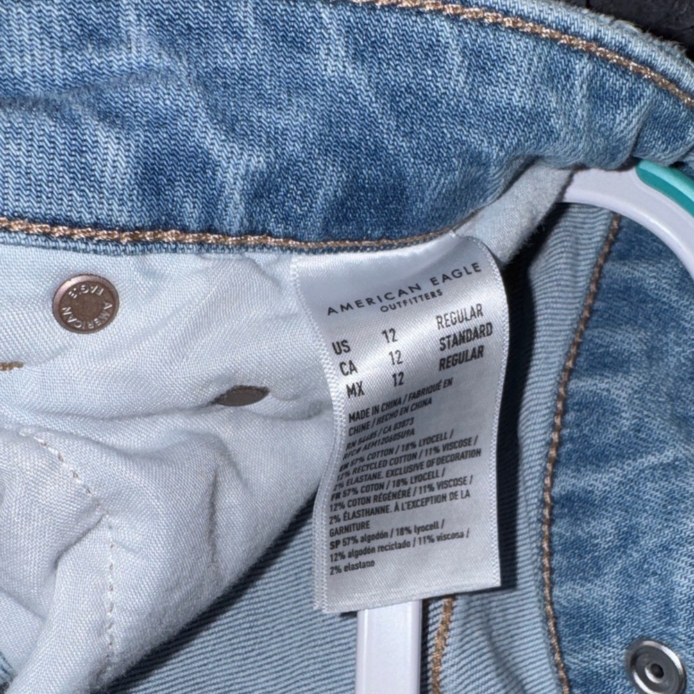 American Eagle Outfitters Women's Baggy Wide Leg Jeans in Light Blue - Picture 6 of 6